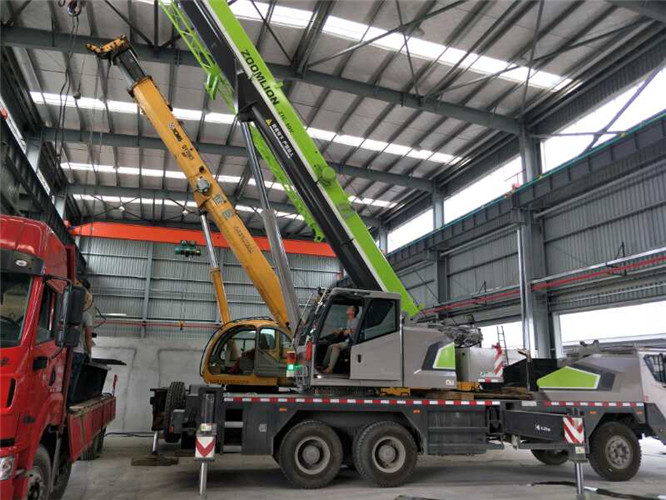 彭州市高空车出租需要注意哪些安全事项？